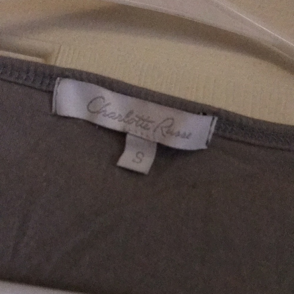 Grey V-Neck - Picture 2 of 2